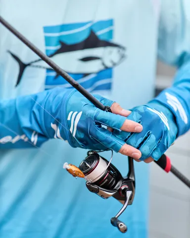 Solar fishing gloves